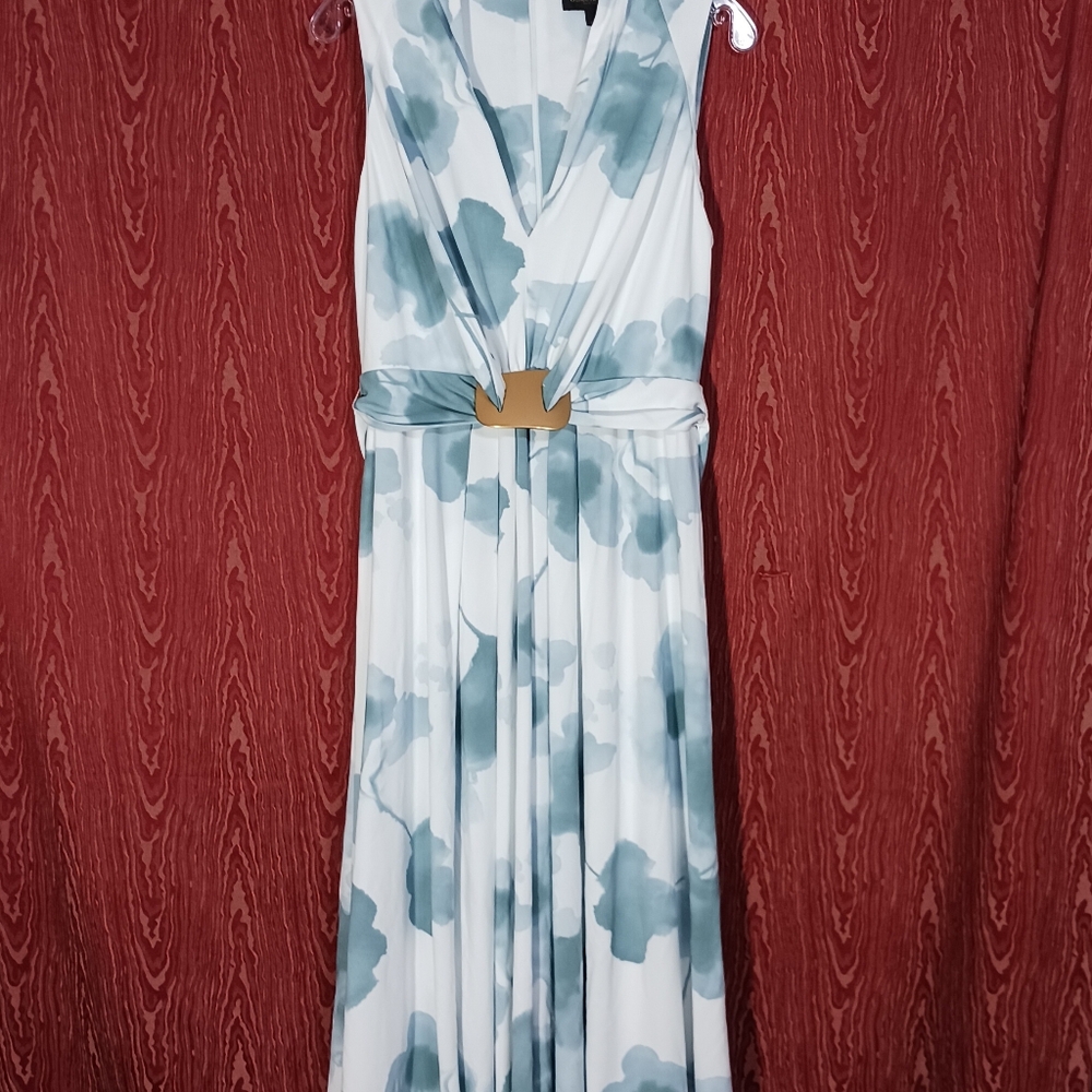 Sleeveless V-Neck Floral Print Maxi Dress in Light Teal